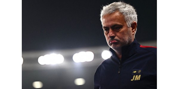 Torcedores da Roma gostariam que José Mourinho pudesse ficar Torcedores da Roma gostariam que José Mourinho pudesse ficar